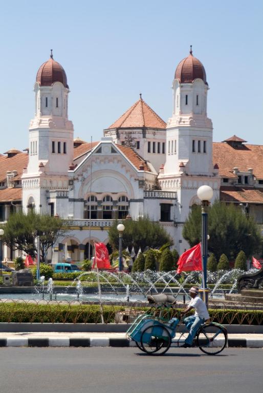 Đạp xe trong hoặc quanh Hotel Ibis Semarang Simpang Lima