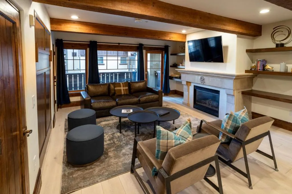 Studio Room with Queen Murphy Bed