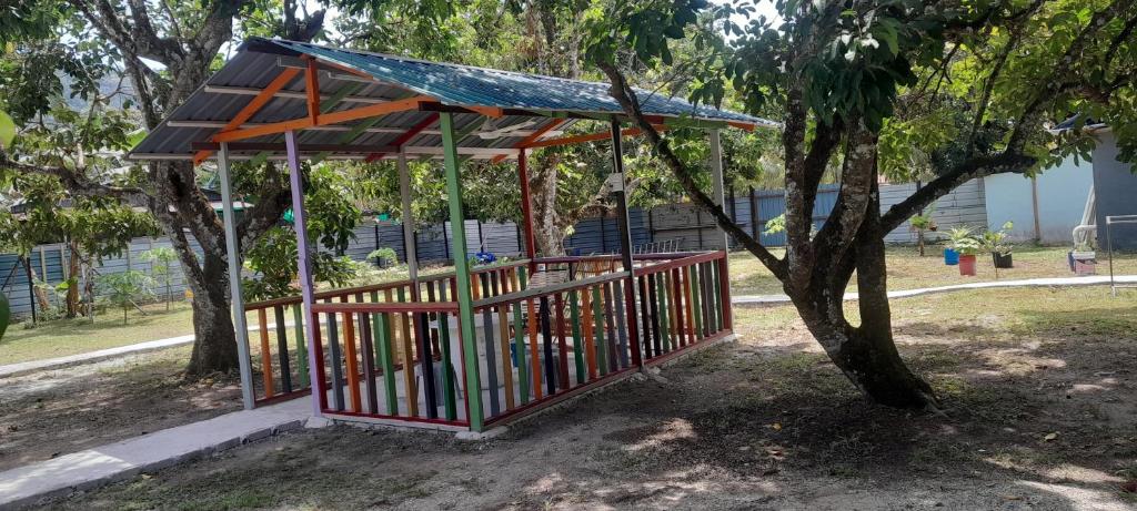 Tony’s Guesthouse at Teluk Bahang photo