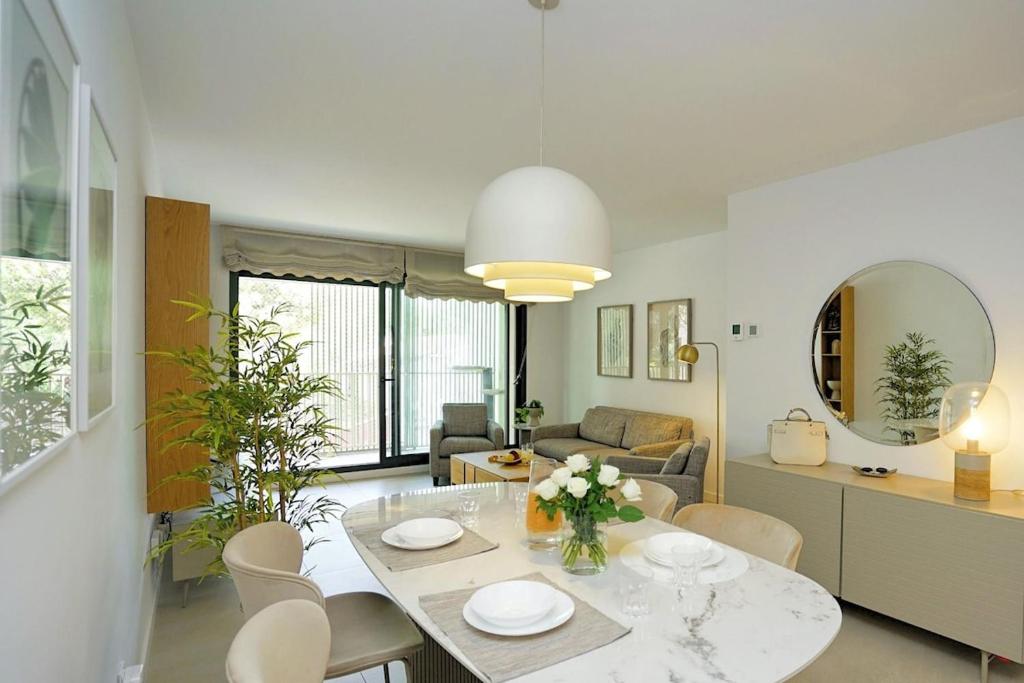 Luxury apartment just steps from the beach and marina