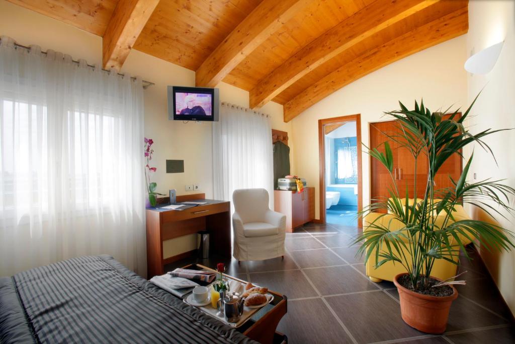 TV a/nebo společenská místnost v ubytování Hotel Coppe Jesolo