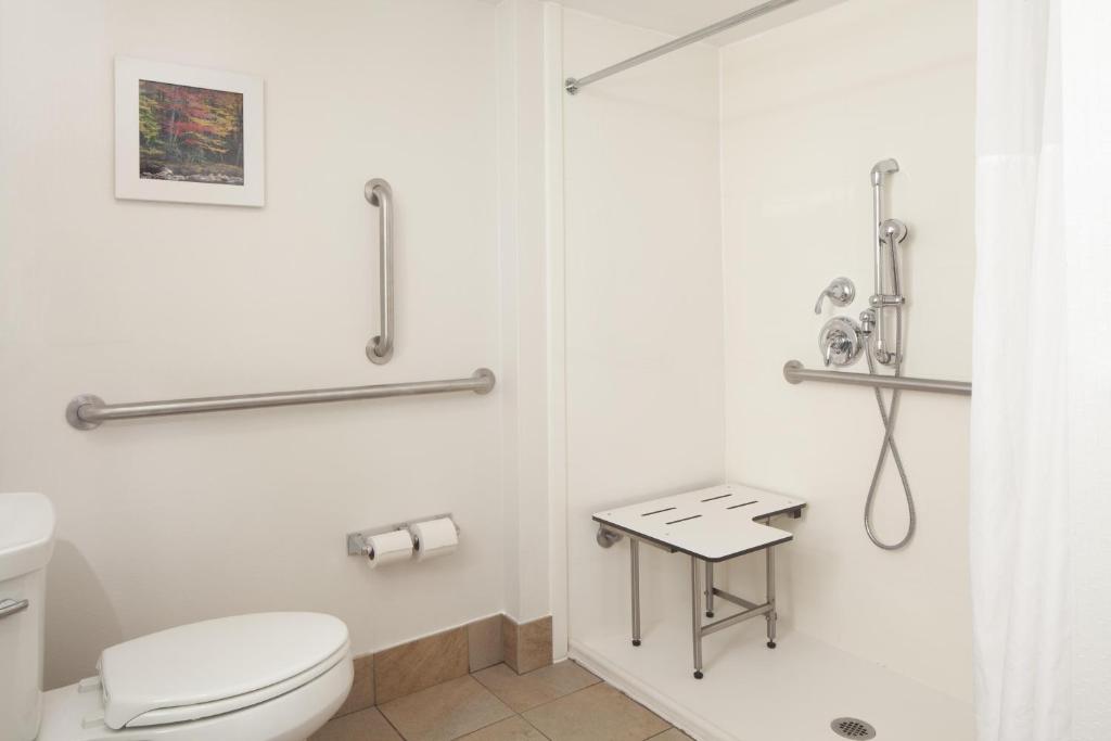 Hampton Inn Charleston-Southridge photo