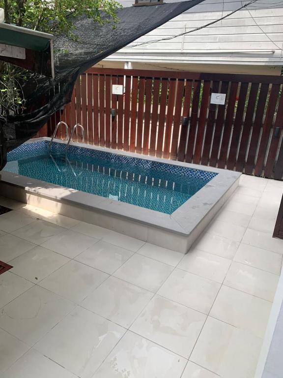 Swimmingpoolen hos eller tæt på Asteria Studios