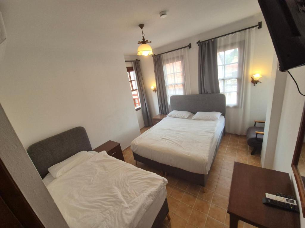 Sabah Pansiyon - Budget-Dreibettzimmer