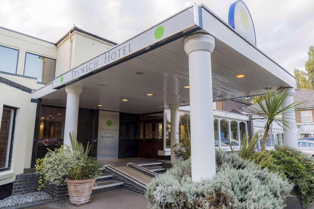 a building with a sign for a hotel at Best Western Ipswich Hotel in Ipswich