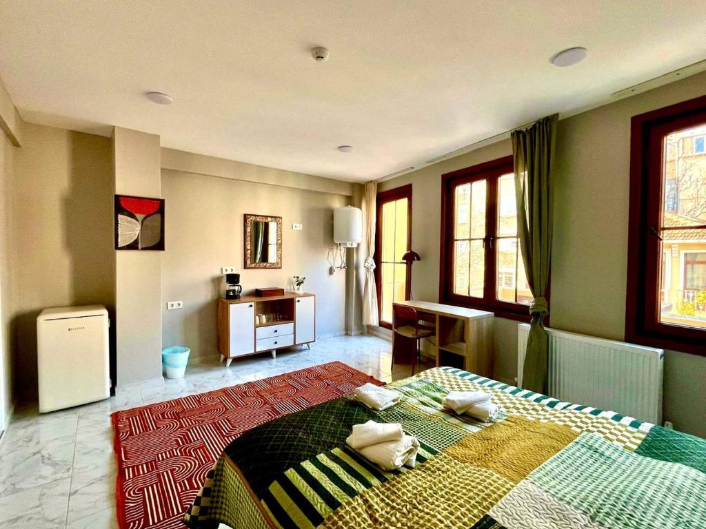 Nest Studio Apartments