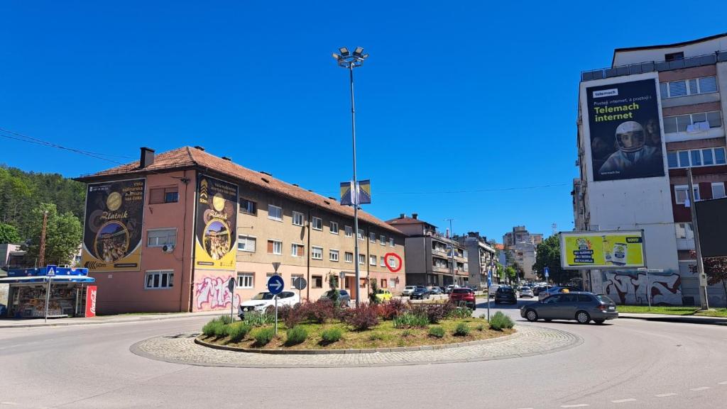 a roundabout in the middle of a city street at Apartman Mešanović in Tuzla