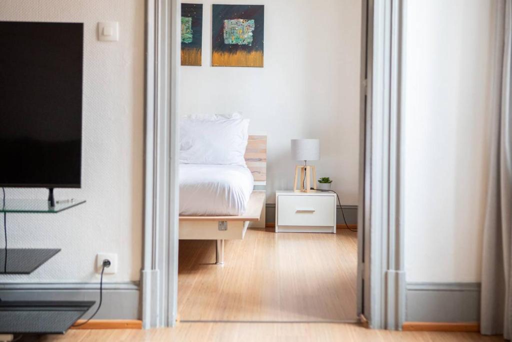 By FLB PROPERTY - La Maison Dorée – photo 11