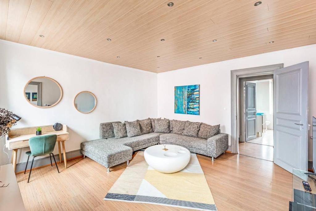 By FLB PROPERTY - La Maison Dorée – photo 3