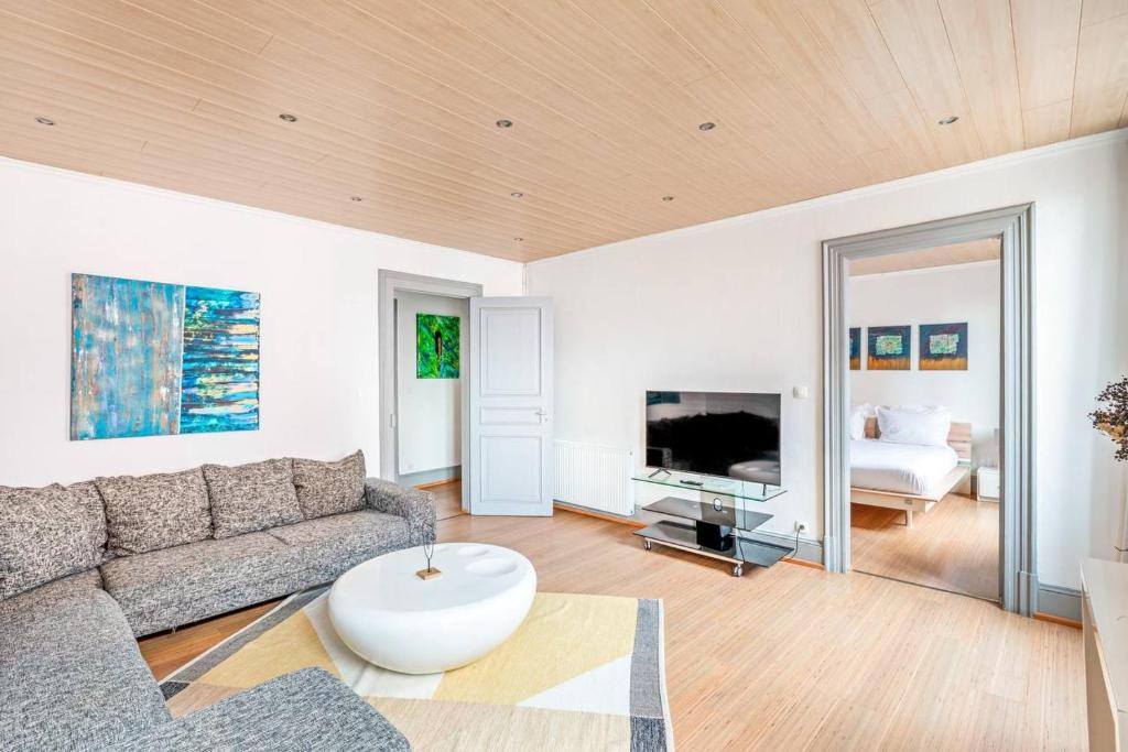 By FLB PROPERTY - La Maison Dorée – photo 4