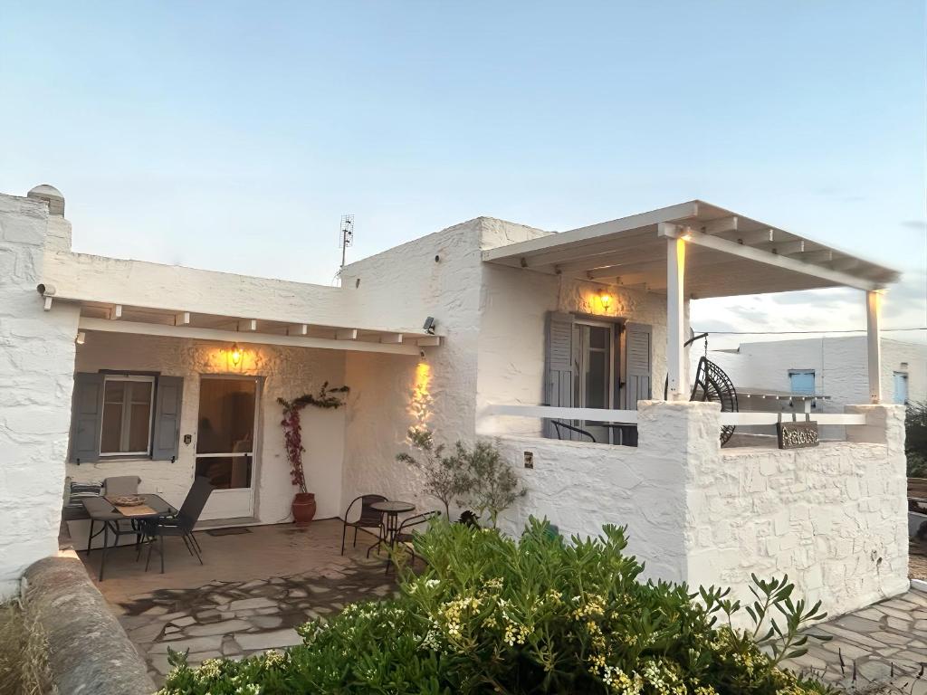 Aretoussa Residence in Naoussa, Paros