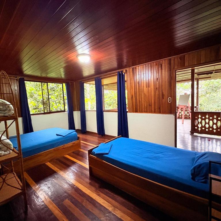 Spanish by the River - Turrialba - Housity