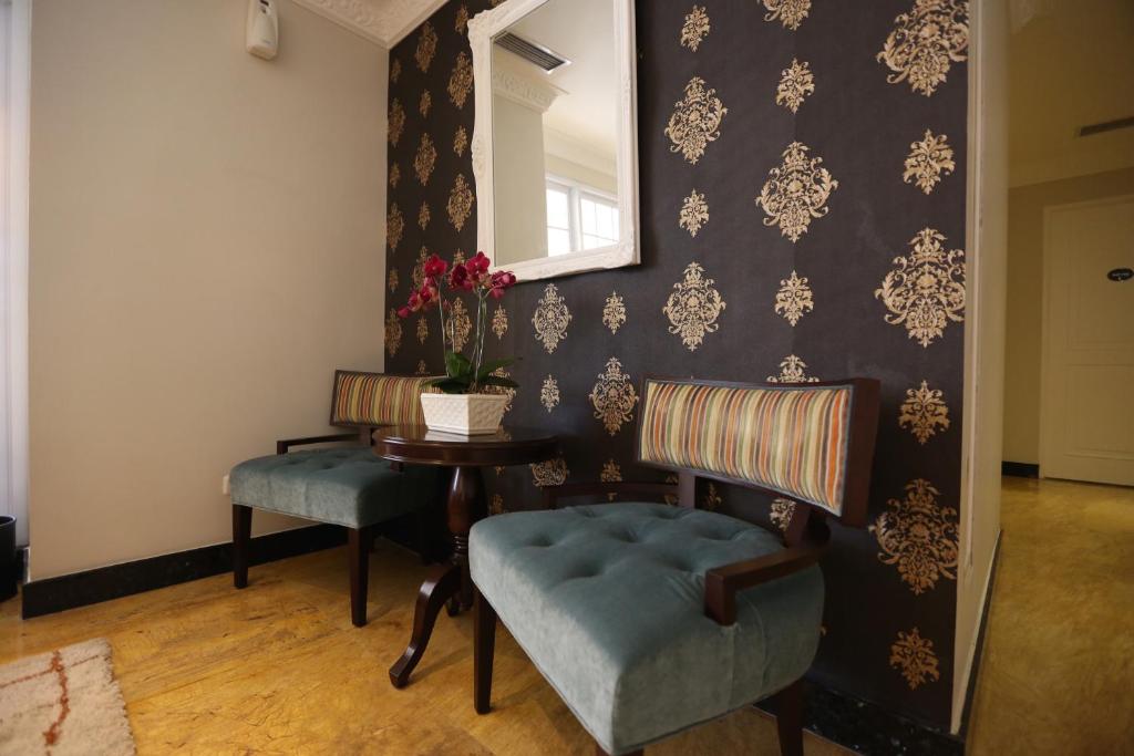 Istumisnurk majutusasutuses F Hotel Jakarta