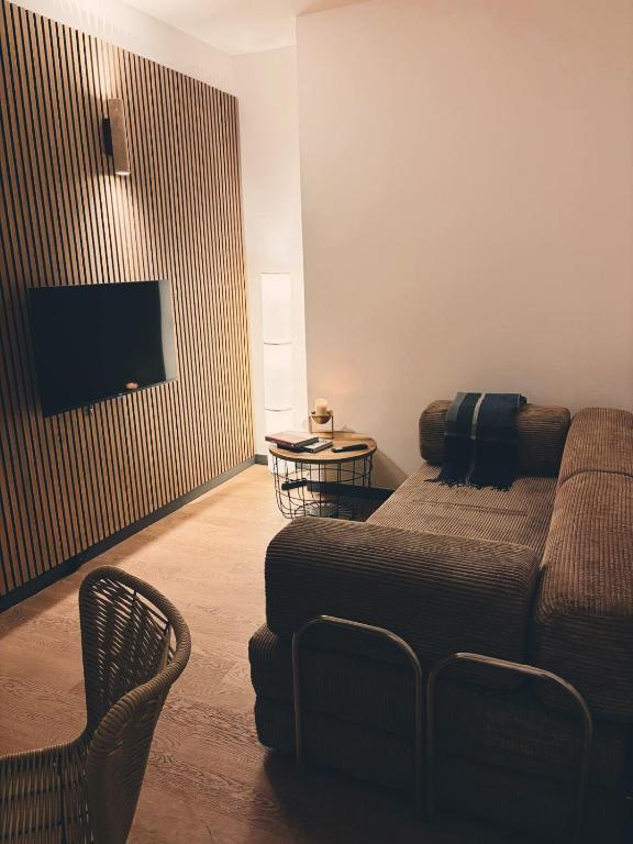 New stylish 80sqm apartment near Parco Sempione