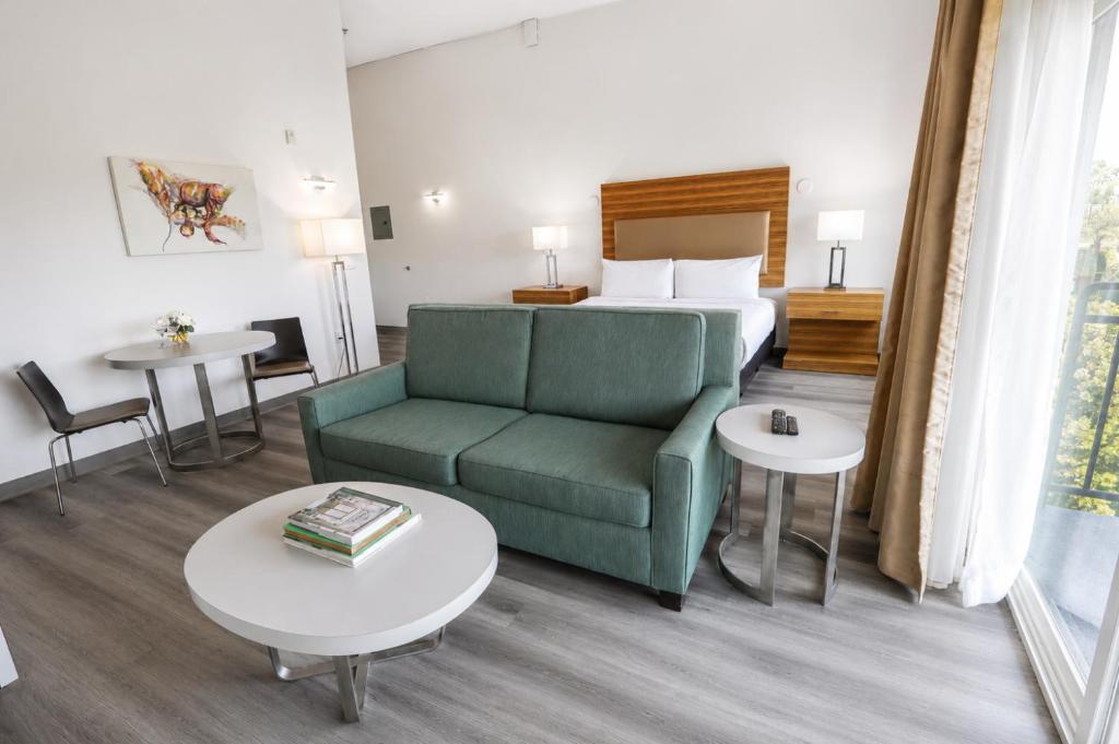 Porto Vista Hotel In Little Italy - 