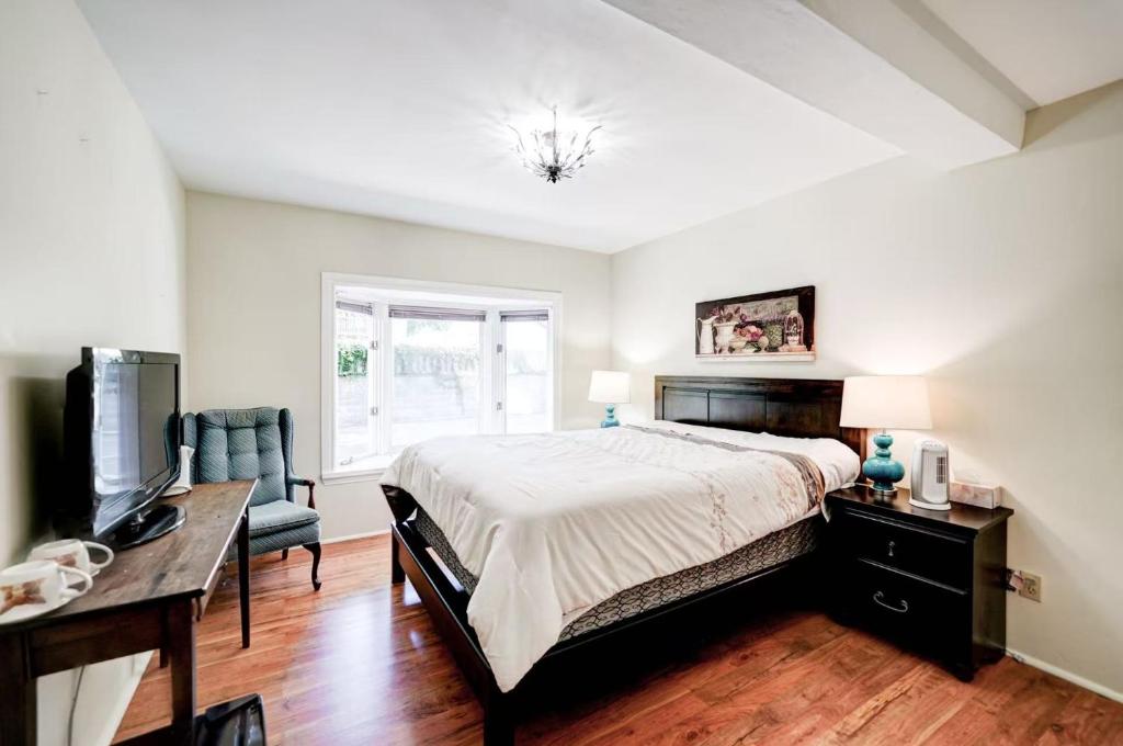 Butterfly Manor - 