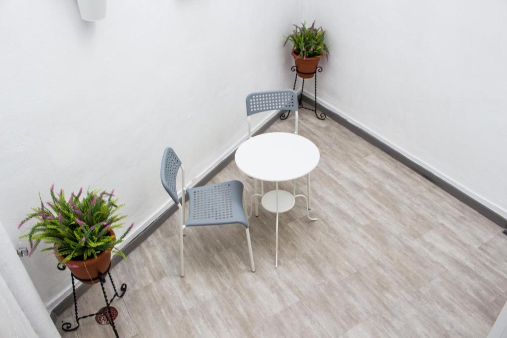 A seating area at San Pablo Rooms