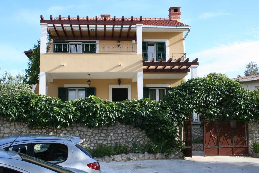 Budova, v ktorej sa apartmán nachádza