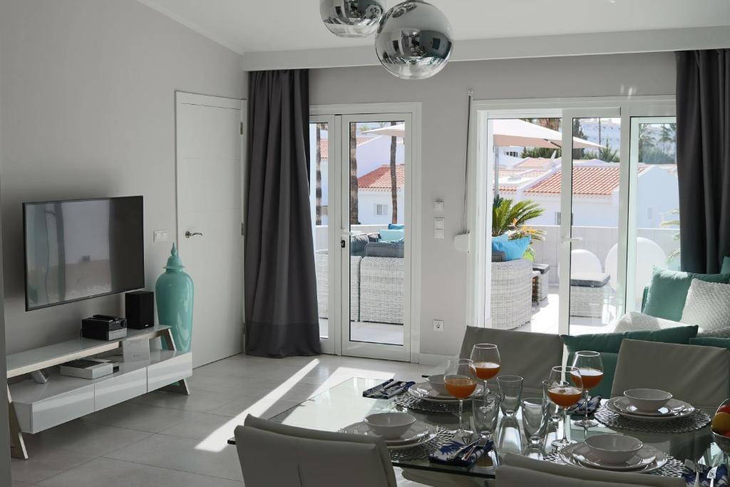 Happy Apartments Tenerife – Apartment Glamour - Island Village