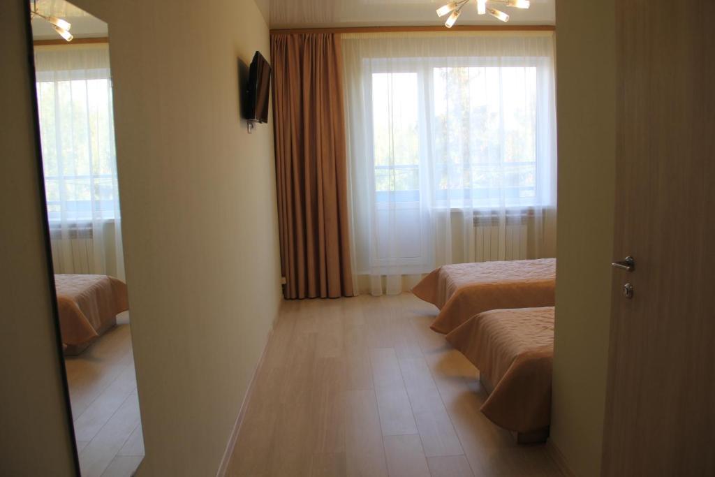 Hotel Sokol - Housity