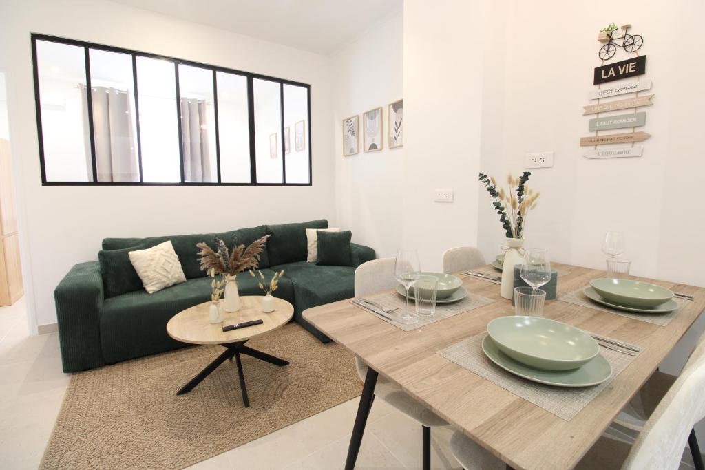 Calm Elegant Apartment in the Heart of Nice