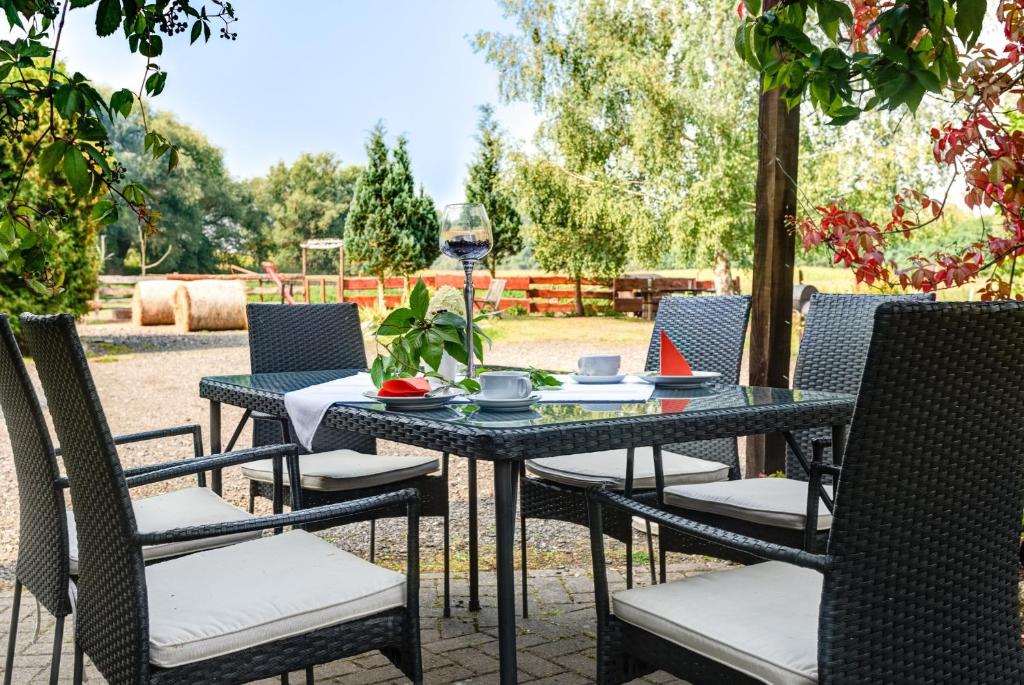 Aed väljaspool majutusasutust Hotel Weiße Mühle