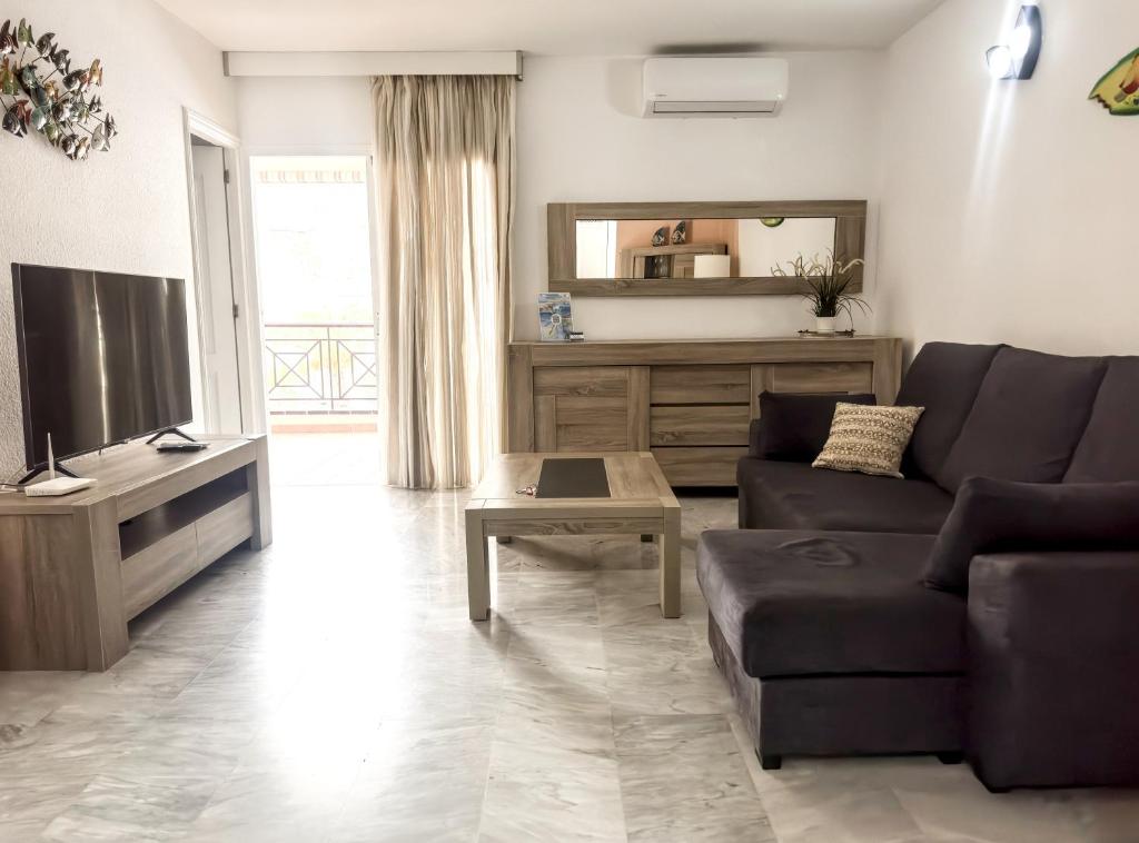 Dinastia B403 by Tenerife Rental & Sales