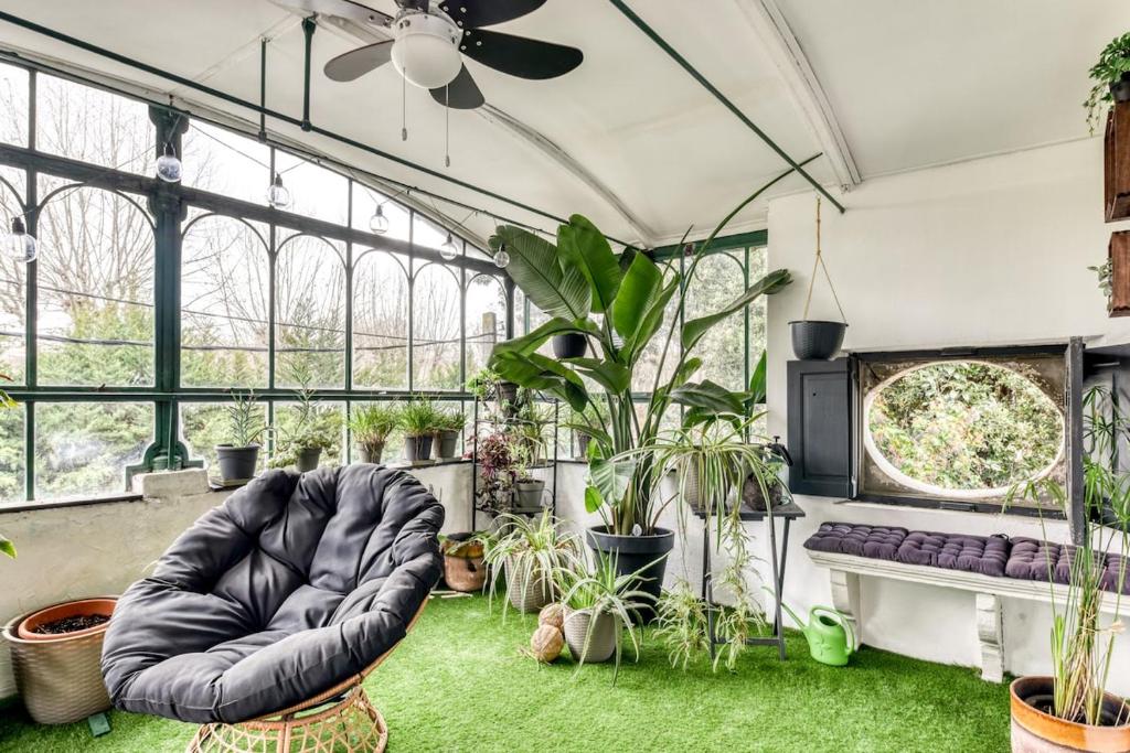 La Verrière - Maison atypique avec jardin d'hiver dans verrière d'époque