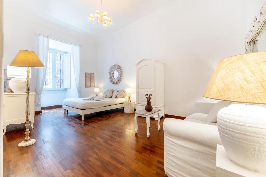Luxury Historic Apartment Campo dei Fiori