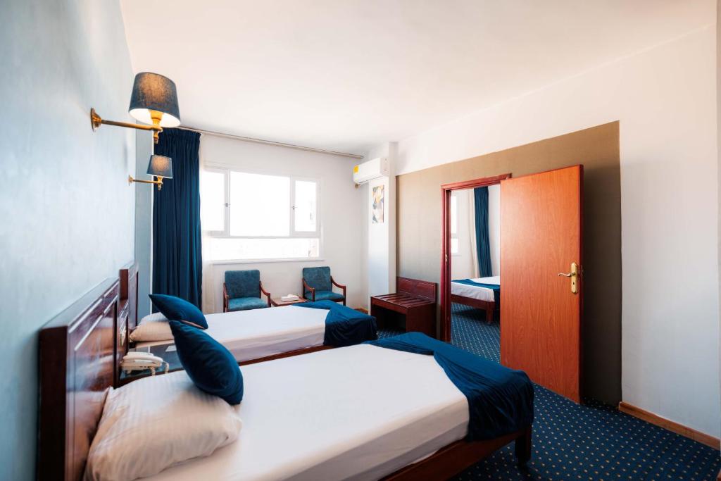 Amoun Hotel Alexandria - Family Room With Private Bathroom