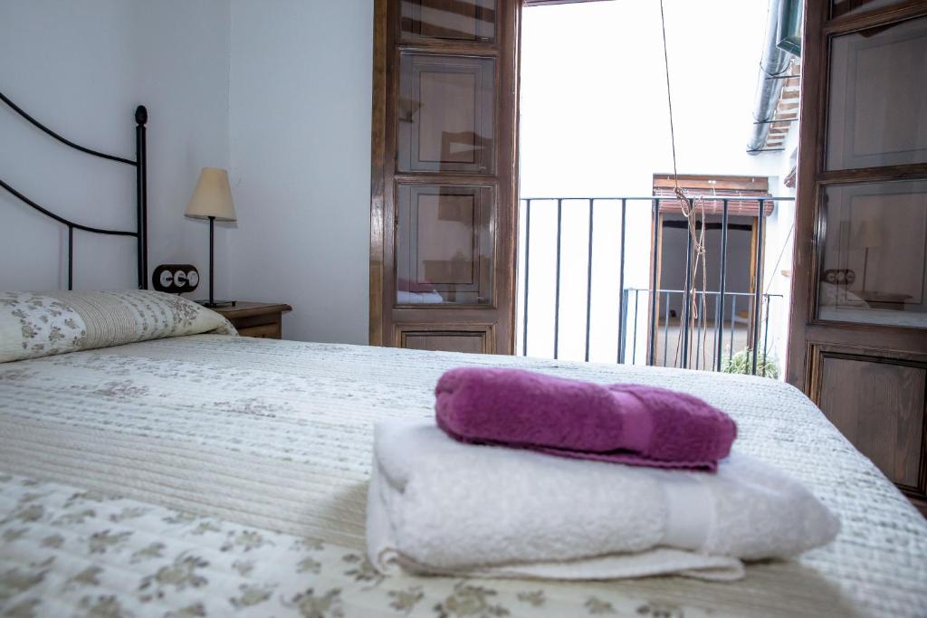 Postel nebo postele na pokoji v ubytování Casa Rural Zambra