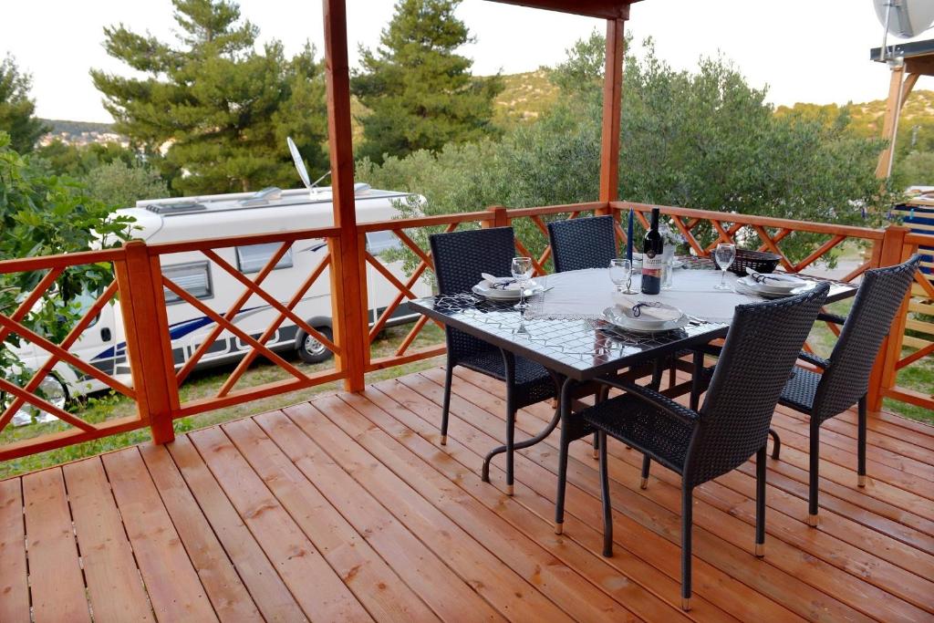 Balkón nebo terasa v ubytování Mobile Homes Murter