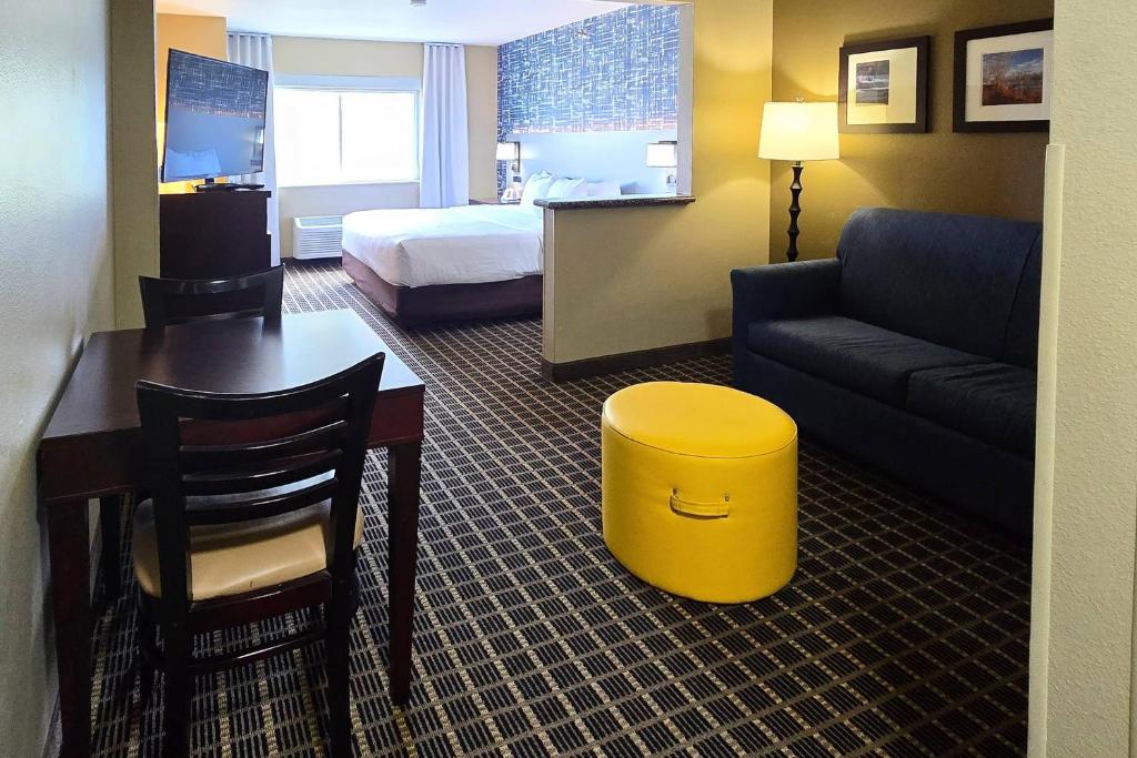 Comfort Inn Fort Collins North photo