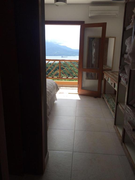  Casa de Luxo em Ilhabela vista para o Mar - Condominio Yacamin- Praia do Curral
