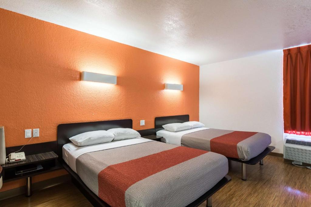 Motel 6-Uvalde, TX - Chambre Quadruple - Non-Fumeurs