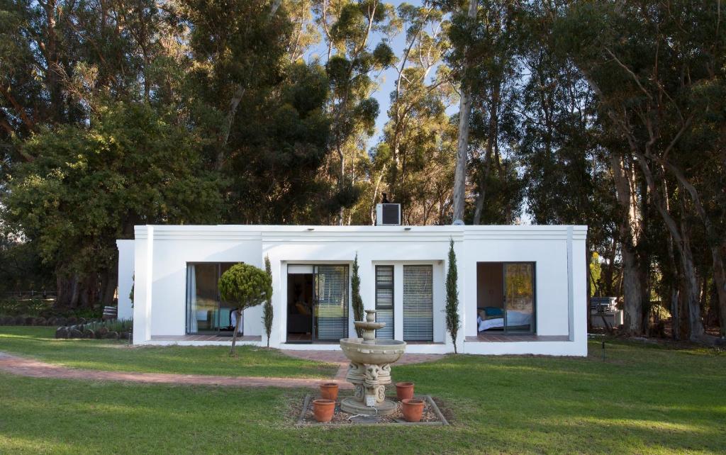 Rest at Chabivin - Two-Bedroom Holiday Home