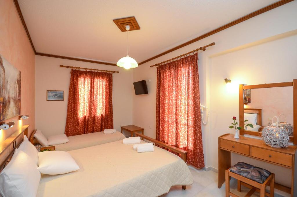 Studio (4 Adults)