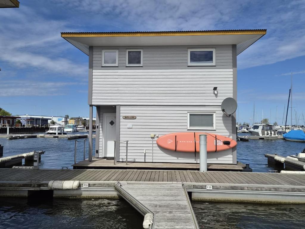 4 Sterne Dtv Floating House - Appartement 3 Chambres Avec Vue Sur Lac
