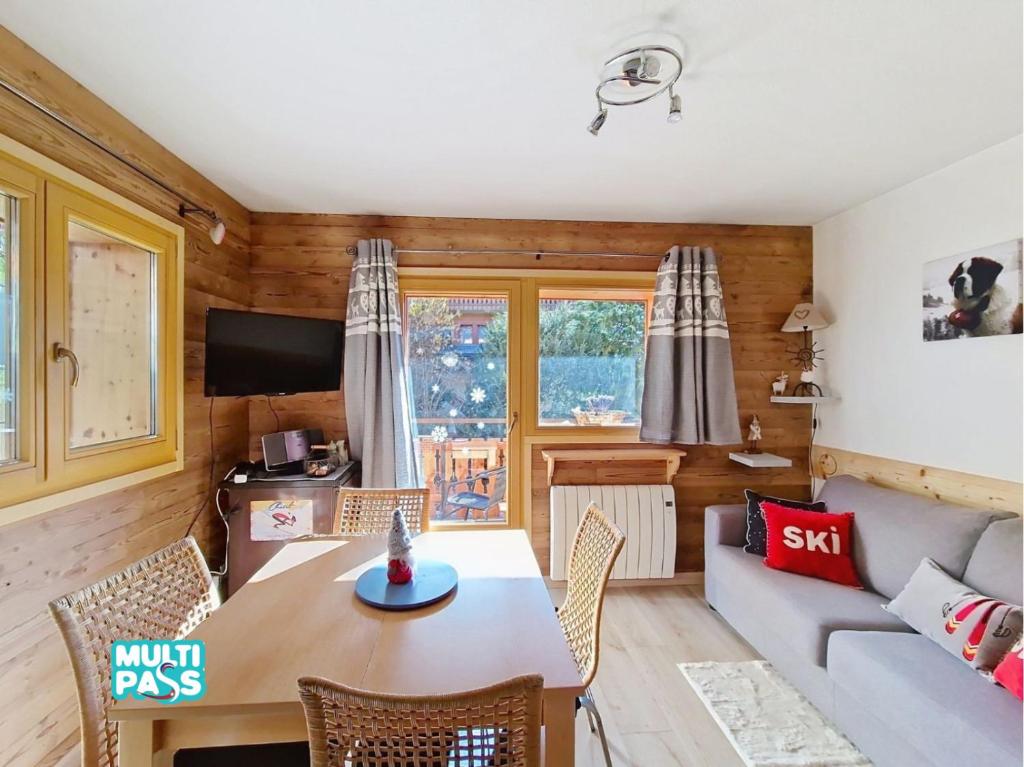 Petit Savoyard PY6 COSY & MOUNTAIN 4 Pers