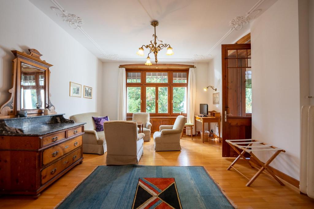 Stilvolle 3-Zimmer Wohnung in Jugendstilvilla