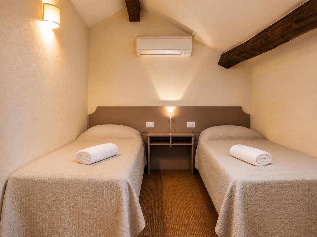 Xenia - 2 rooms apt at Villa Edoardo