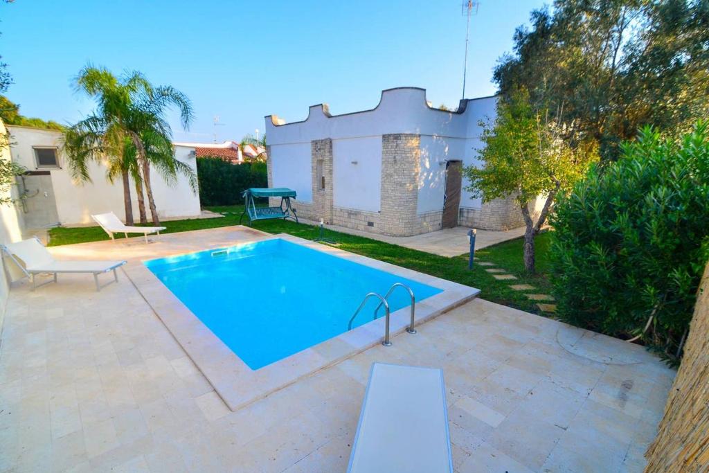 Boomerang Villas 1 - Villa Nadia con Piscina nel Boomerang Village a Torre Colimena