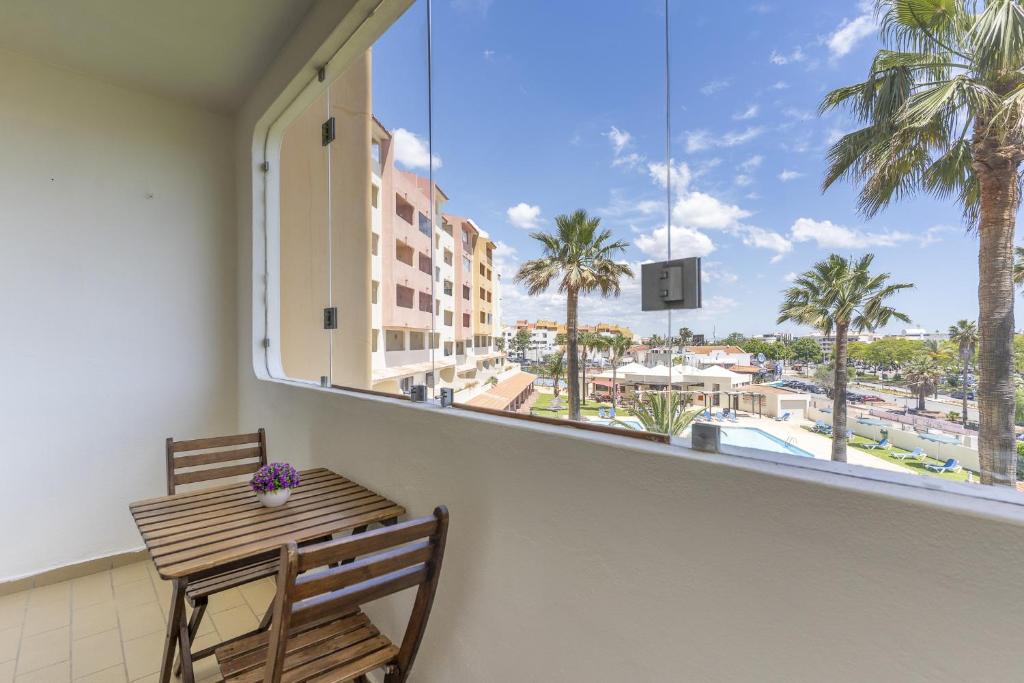 #342 Cozy Studio in Belavista Pool & Central