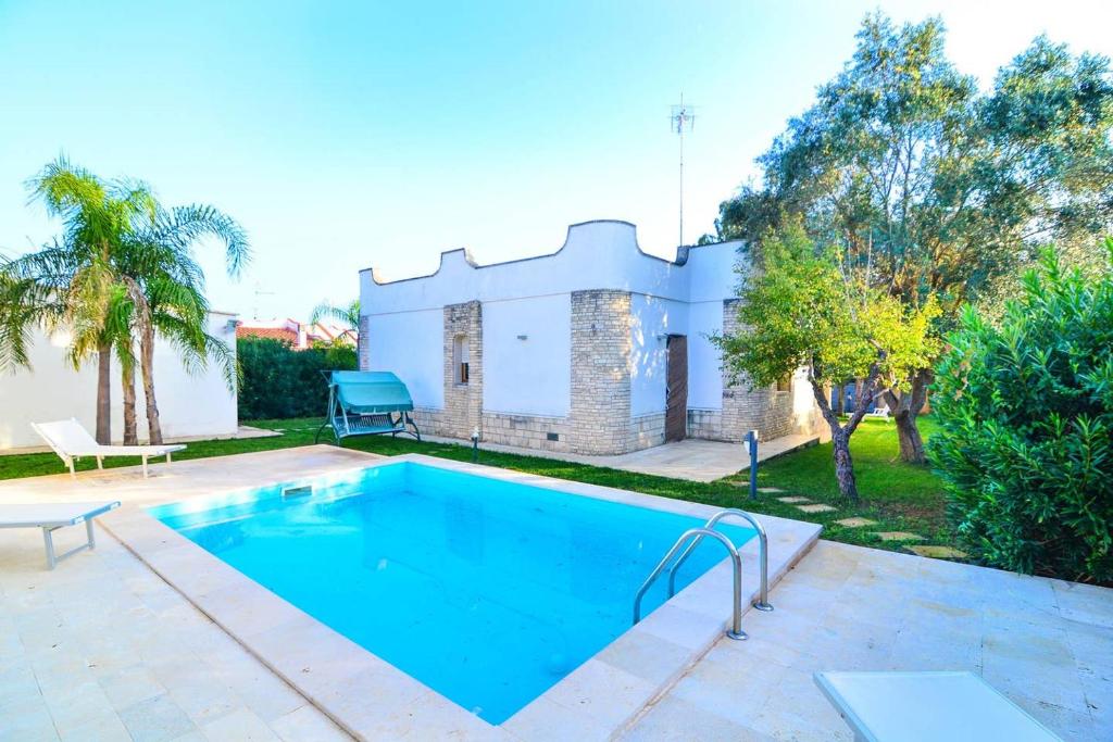 Boomerang Villas 1 - Villa Nadia con Piscina nel Boomerang Village a Torre Colimena