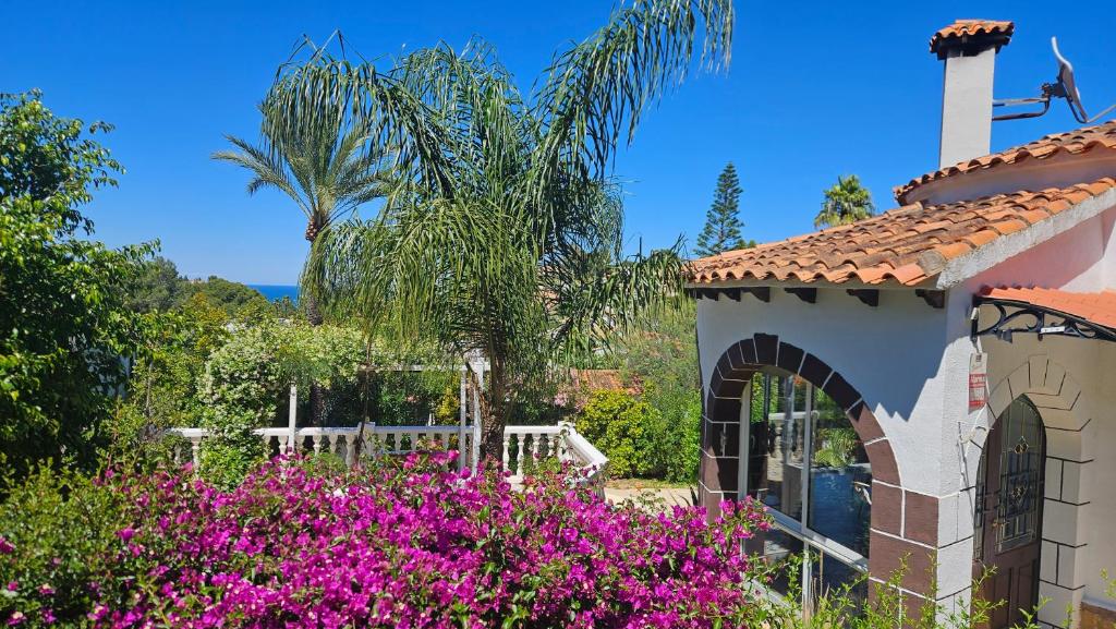 Altomira — 3-Bed Pet-Friendly Villa with Pool & Mountain Views near Dénia