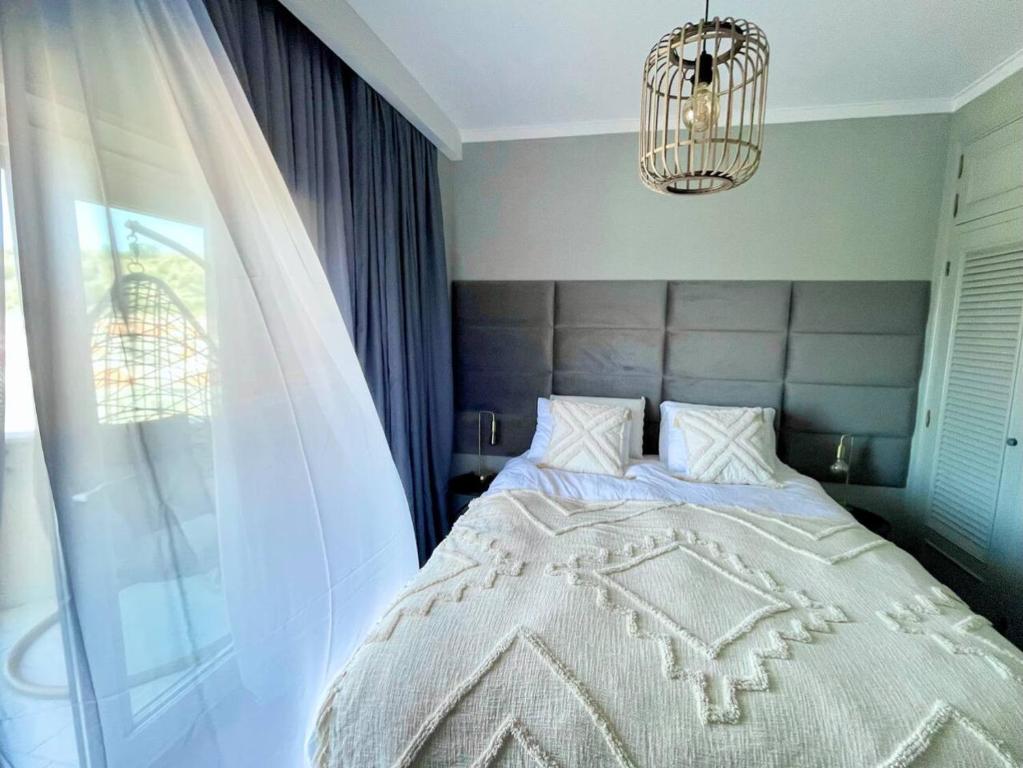 Caparica Surf Retreat