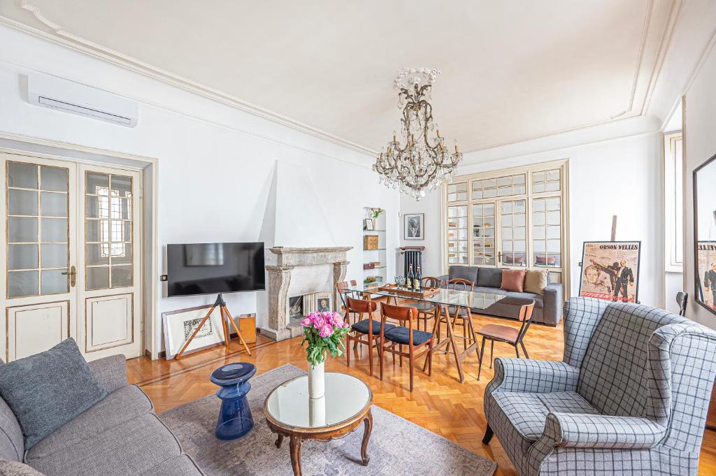 Luxury Lucrezio Apartment