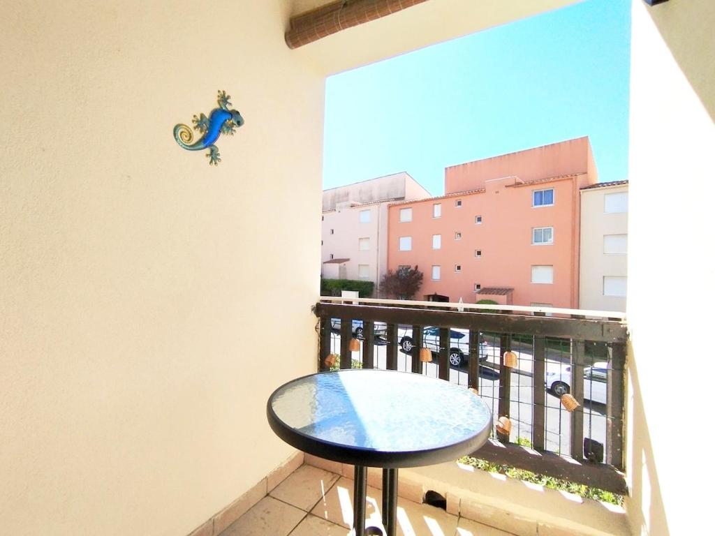 Lili Cap parking 100 m de la plage Cap d'Agde
