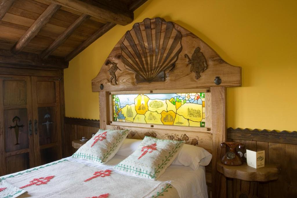 Posteľ alebo postele v izbe v ubytovaní Prada a Tope - Palacio de Canedo
