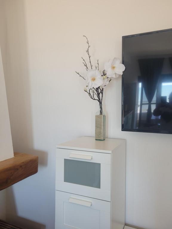 Apartamento de 2 dormitorios con terraza y vistas al mar